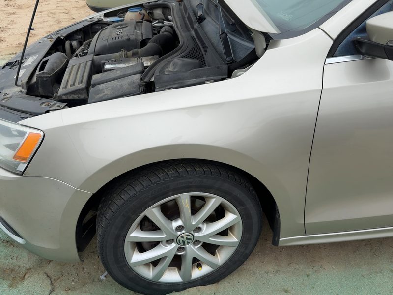 2011-2018 Jetta Except Gli Fender LH