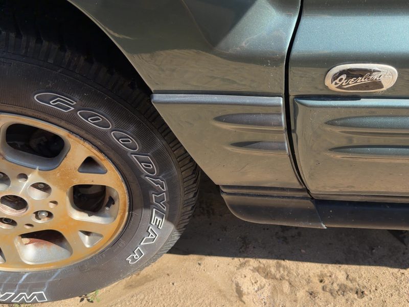 1999-2004 Jeep Grand Cherokee Fender Moulding LH
