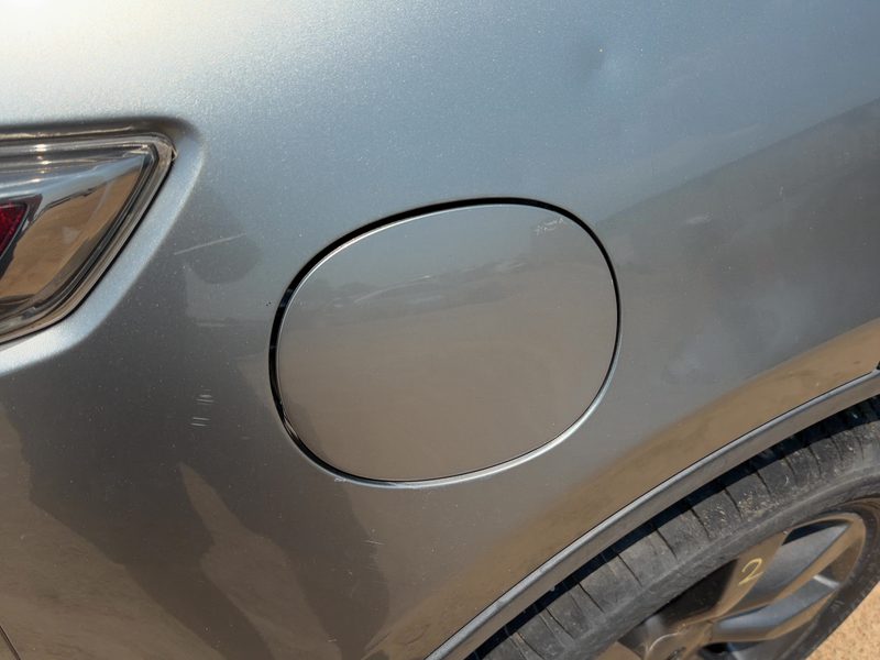 2003-2008 Infiniti FX Series Fuel Tank Door