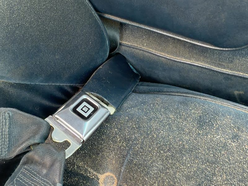 1986 Oldsmobile Ninety-eight (80 & Up) Front Seat Belt RH