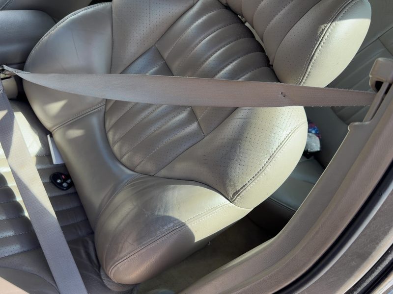 1999 Pontiac Bonneville (80 & Up) Front Seat Belt LH