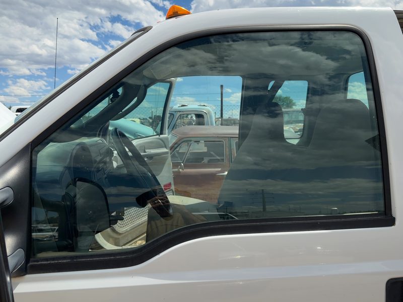 1999-2012 Ford F350 Super Duty Pickup Front Door Glass/Window LH
