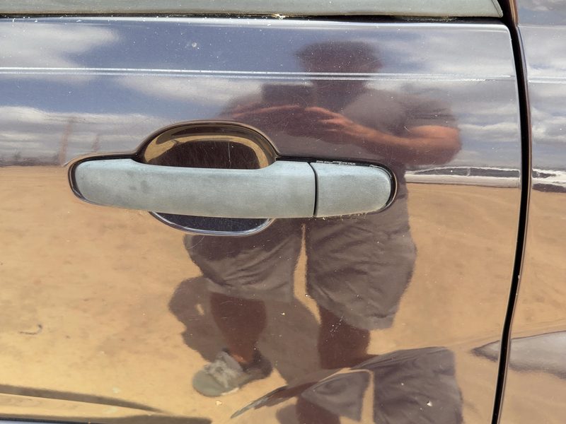 2005-2010 Chevrolet Equinox Outside Door Handle LH