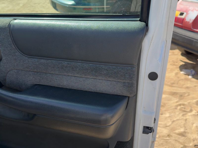 2000-2003 Blazer S10/jimmy S15 Front Door Trim Panel RH