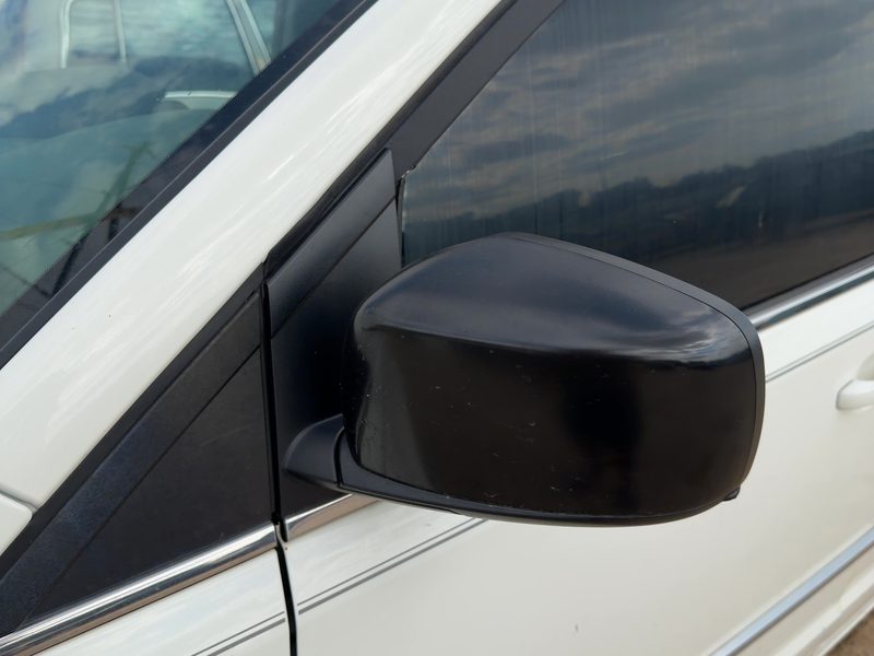 2008-2010 Chrysler Town & Country Door Mirror LH