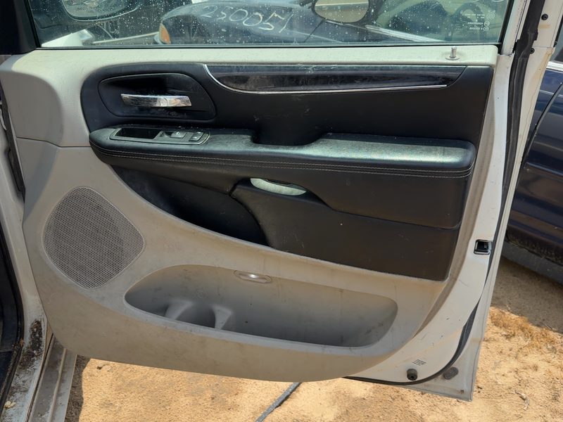 2012 Chrysler Town & Country Front Door Trim Panel RH