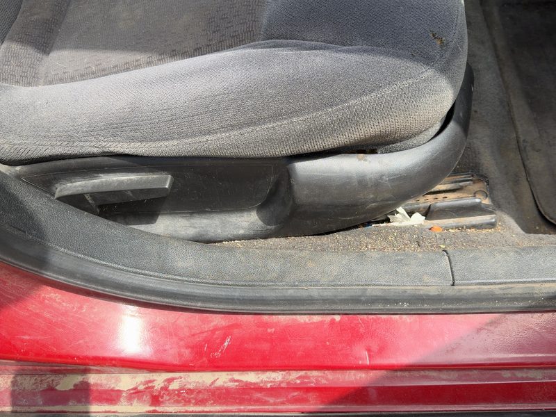 2008 Chevrolet Impala (80 & Up) Seat Track RH