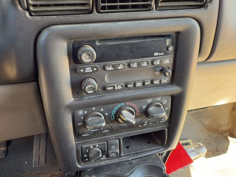 2001-2005 Chevrolet Venture Dash Panel
