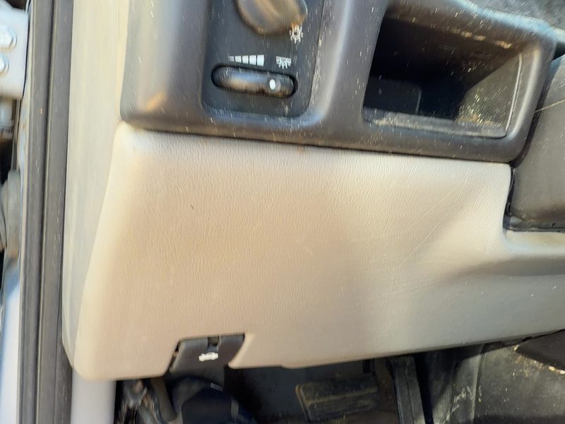 2000 Chevrolet Venture Dash Panel