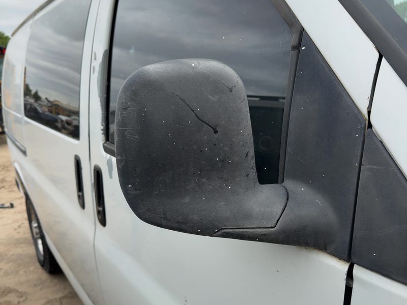 1996-2002 Chevrolet Van Express 2500 Series Door Mirror RH