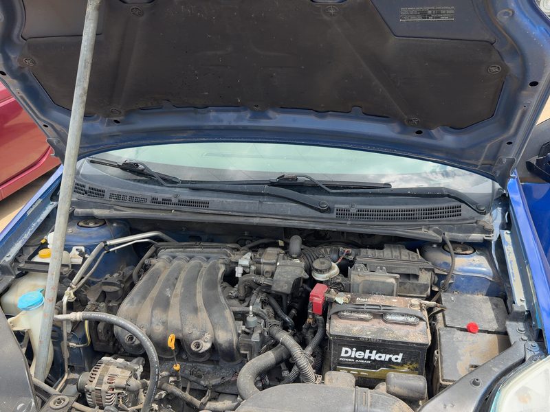 2007-2012 Nissan Sentra Hood Hinge RH