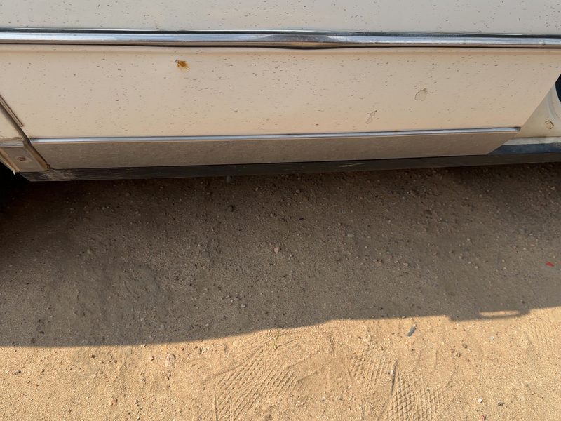 1986 Oldsmobile Ninety-eight (80 & Up) Rear Door Moulding RH