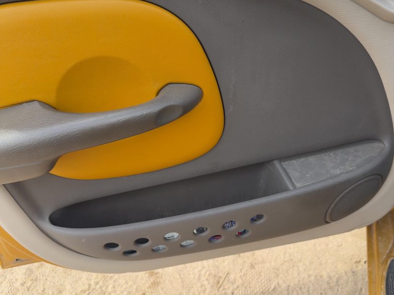 2001-2002 Pt Cruiser Front Door Trim Panel LH
