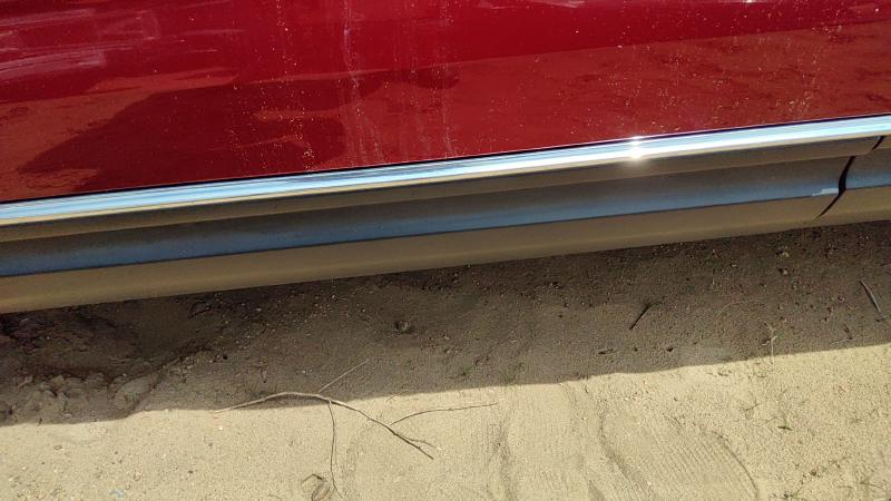 2011-2015 Explorer Front Door Moulding LH