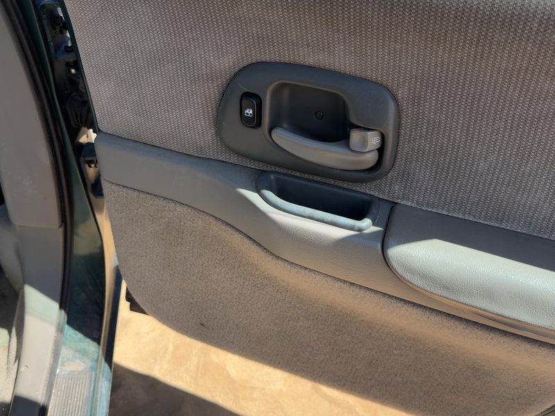 1998-2000 Lumina (also See Lumvan) Rear Door Trim Panel RH