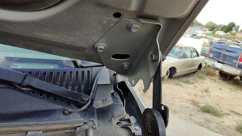1999-2007 GMC Sierra 2500 Pickup Hood Hinge RH