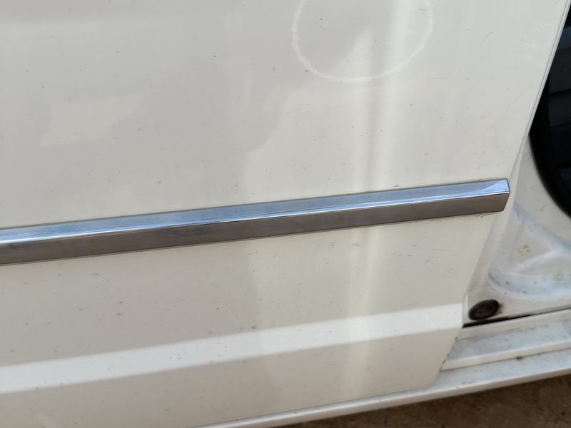 2010 Chrysler Town & Country Rear Door Moulding RH