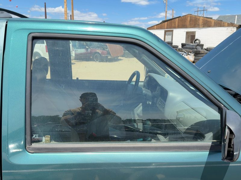 1994-1997 Isuzu Rodeo Front Door Glass/Window RH