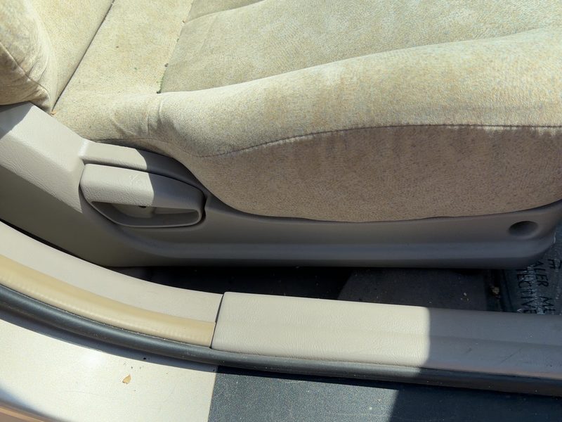 2002 Hyundai Elantra Seat Track RH