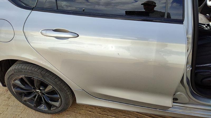 2015-2017 Chrysler 200 Rear Door RH