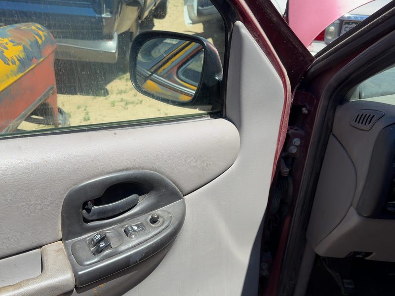 2001-2003 Chevrolet Venture Front Door Trim Panel LH