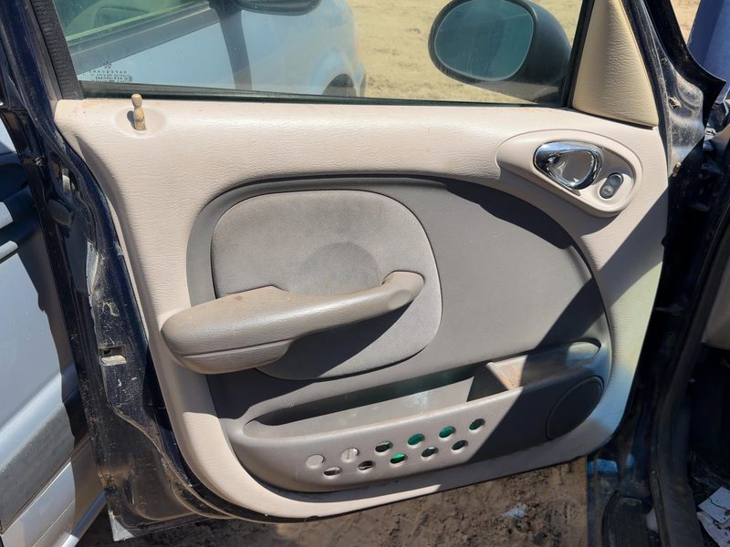 2001-2002 Pt Cruiser Front Door Trim Panel LH