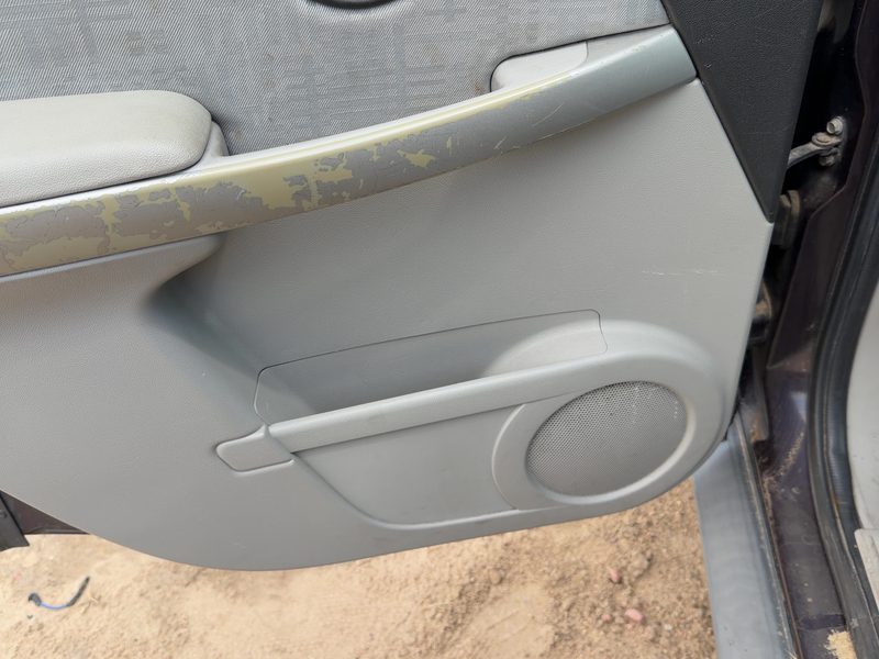 2006 Chevrolet Equinox Rear Door Trim Panel LH
