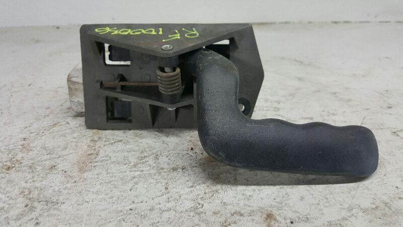 2004 Chevrolet 1500 Silverado Pickup Outside Door Handle RH