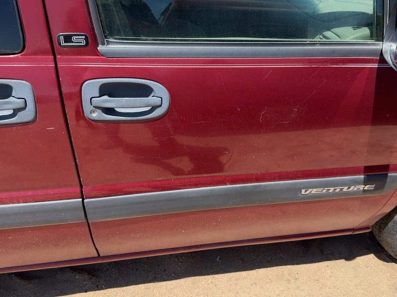 1997-2004 Chevrolet Venture Front Door RH