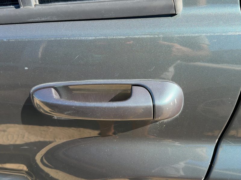 2000-2004 Jeep Grand Cherokee Outside Door Handle LH