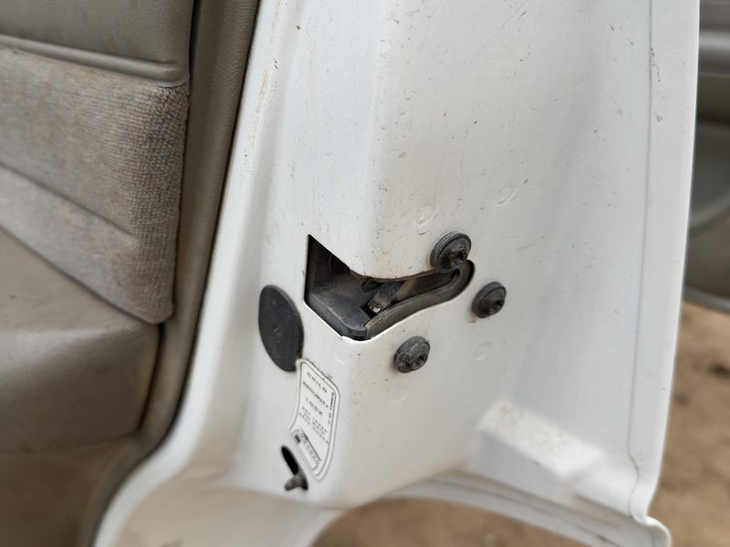 1995-2005 Blazer S10/jimmy S15 Rear Door Latch RH