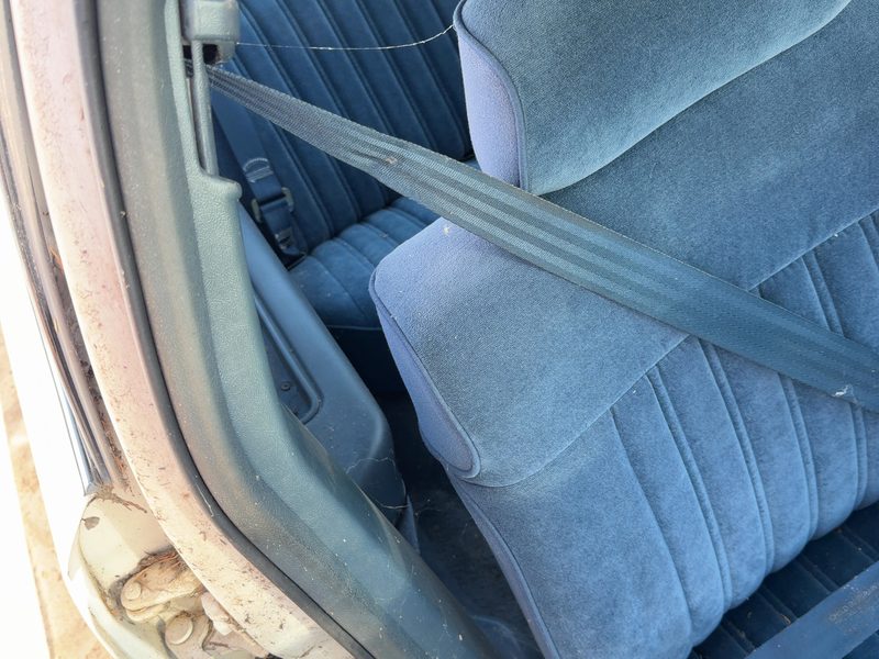 1993 Oldsmobile Eighty-eight (80 & Up) Front Seat Belt RH