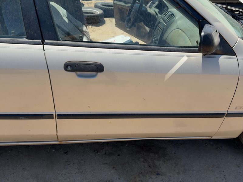 1999-2003 Mazda Protege Front Door RH