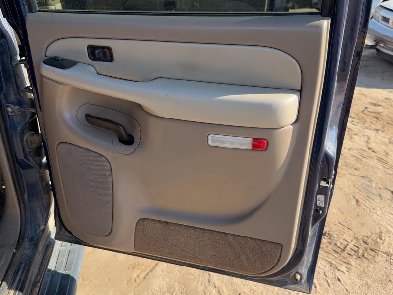 2003 Chevy/gmc Suburban 1500 Series Rear Door Trim Panel RH
