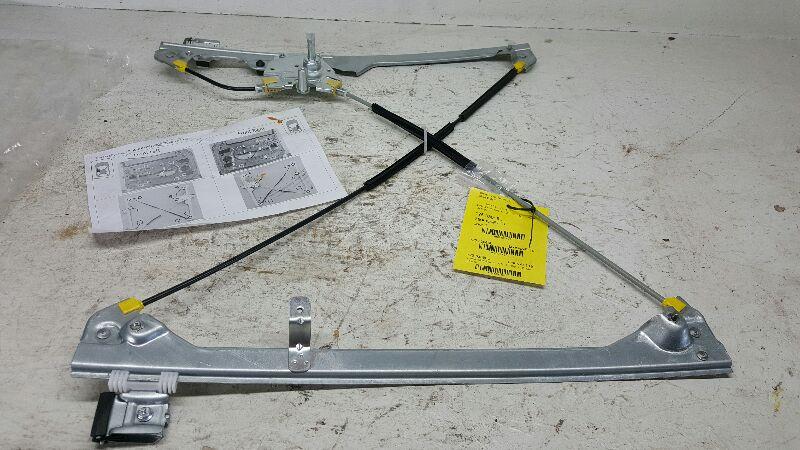 1999-2007 Chevrolet 1500 Silverado Pickup Front Door Regulator LH