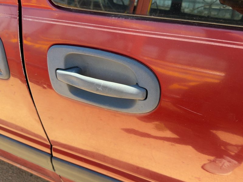 1999-2005 Chevrolet Venture Outside Door Handle LH