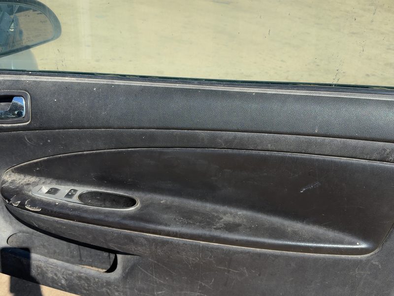 2005-2010 Chevrolet Cobalt Front Door Trim Panel RH