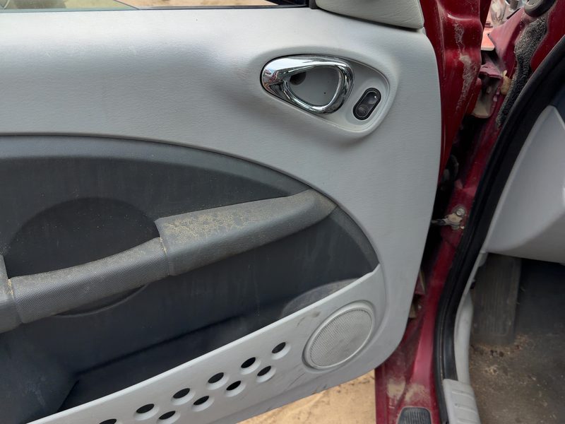 2006-2010 Pt Cruiser Front Door Trim Panel LH