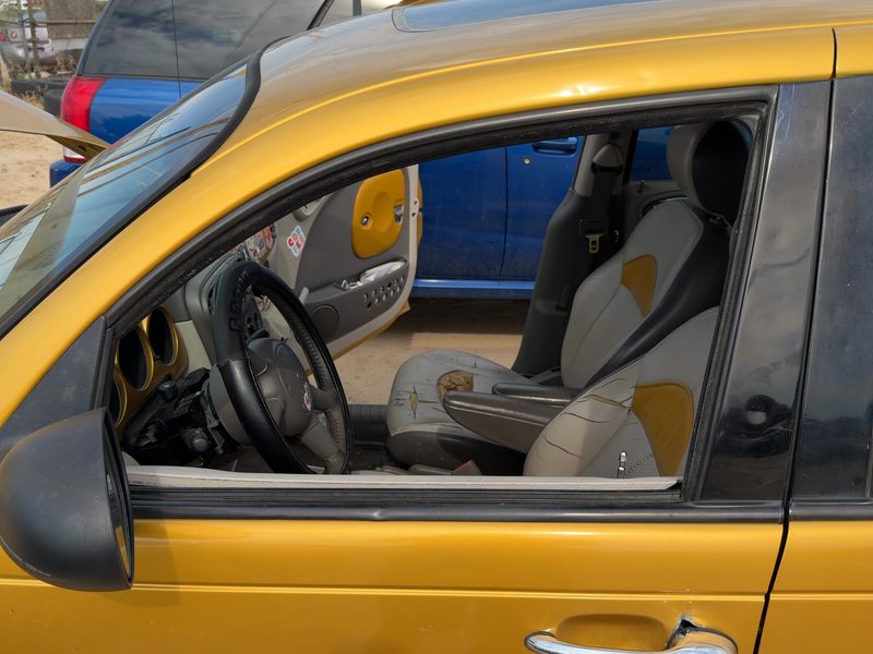 2001-2010 Pt Cruiser Front Door Glass/Window LH