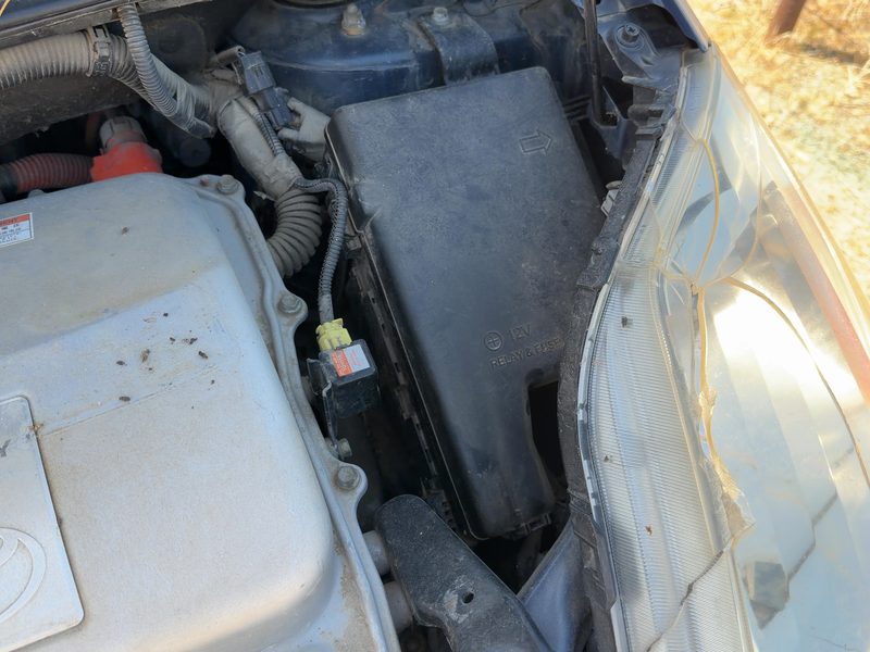 2004-2009 Toyota Prius Engine Fuse Box
