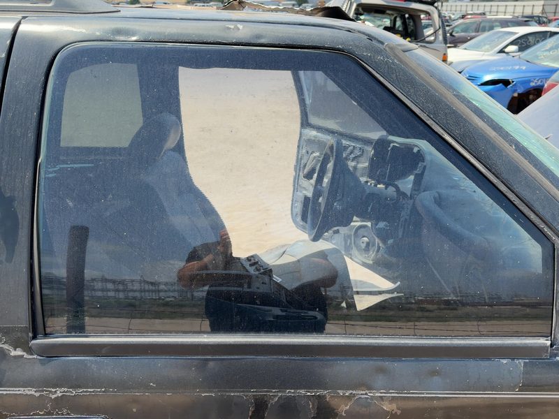 1994-2005 Blazer S10/jimmy S15 Front Door Glass/Window RH