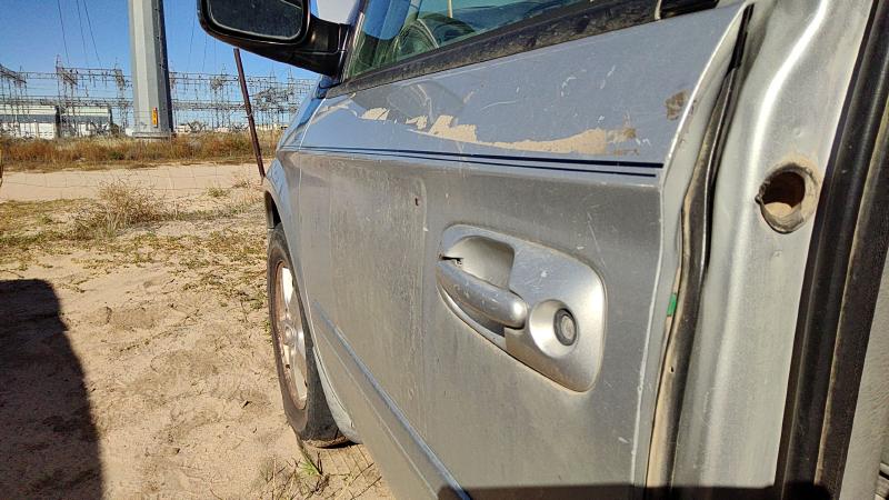 2004-2007 Dodge Caravan Front Door LH