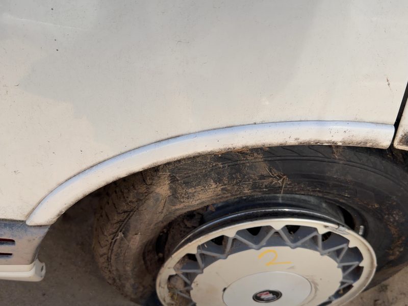 1993 Oldsmobile Eighty-eight (80 & Up) Quarter Panel Moulding RH