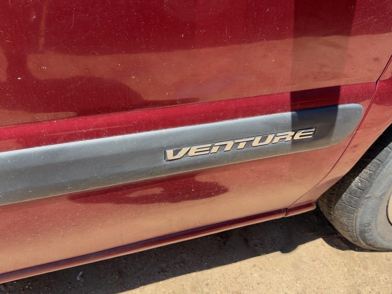 1997-2005 Chevrolet Venture Front Door Moulding RH