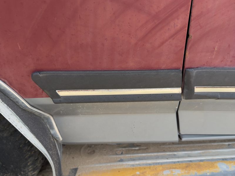 1989 Ford Pickup F150 Series Fender Moulding LH