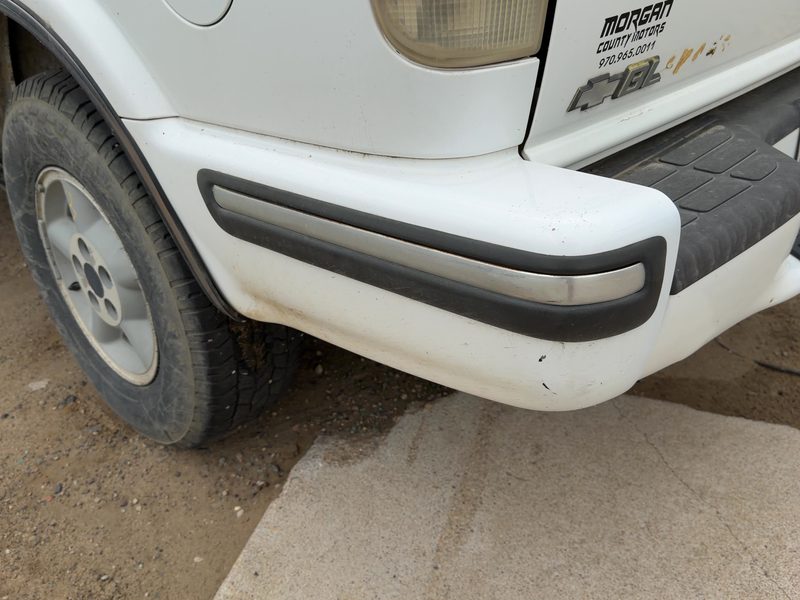 1998 Blazer S10/jimmy S15 Quarter Panel Moulding LH