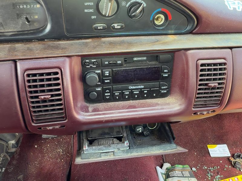 1994-1995 Oldsmobile Eighty-eight (80 & Up) Dash Panel