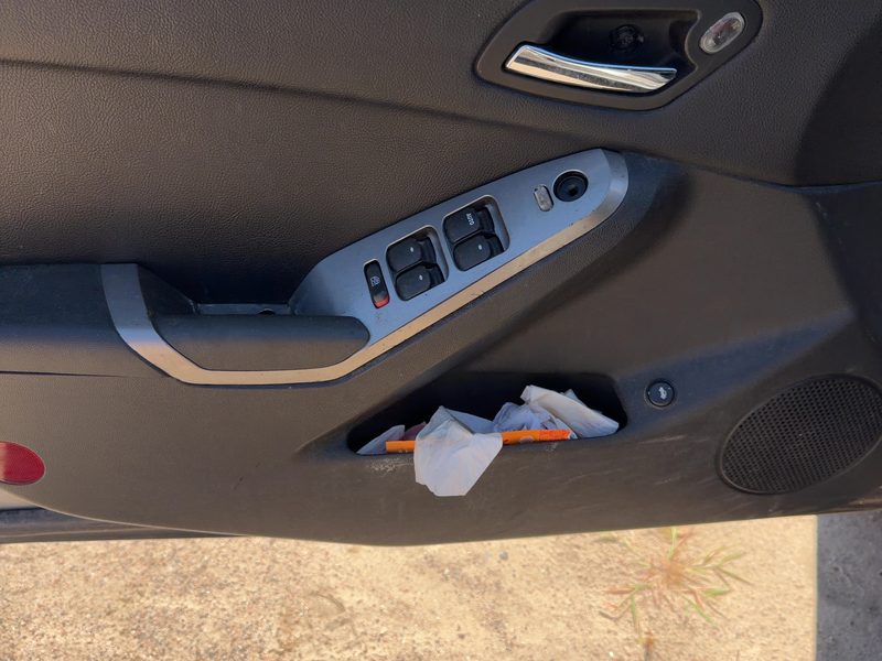2005-2010 Pontiac G6 Front Door Trim Panel LH