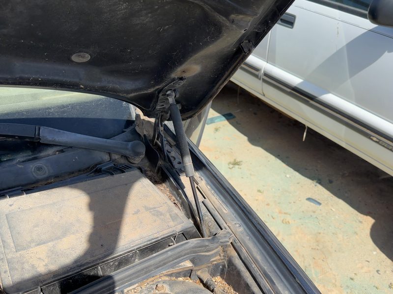 2001 BMW 530i Hood Hinge RH