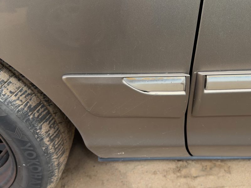 1998-2005 Mercury Grand Marquis (79 & Up) Fender Moulding LH